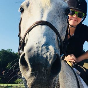 Meet your Posher, Chloe